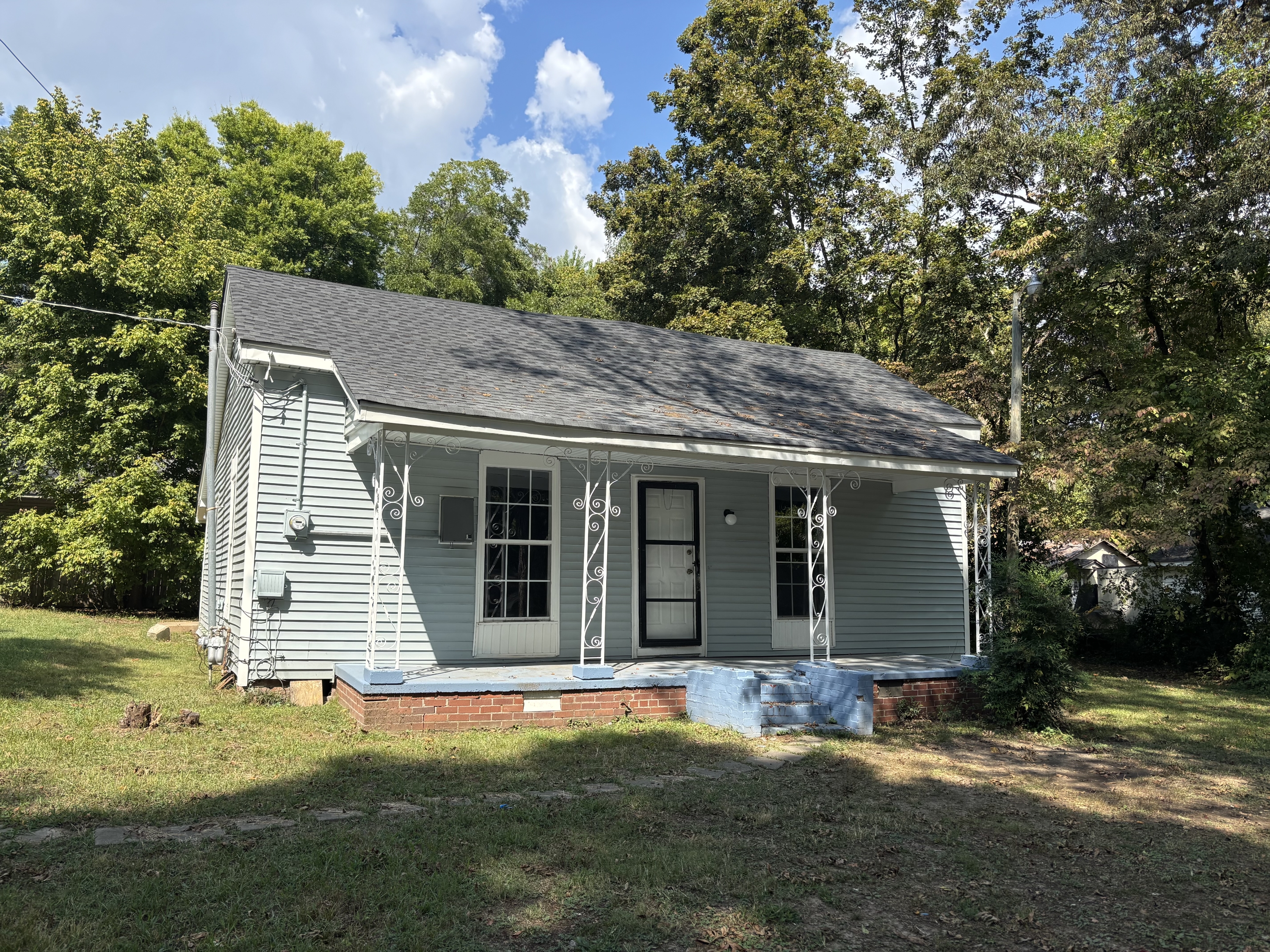 615 Tyus St - 1